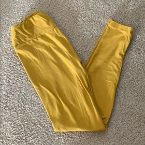 LulaRoe mustard yellow one size legging